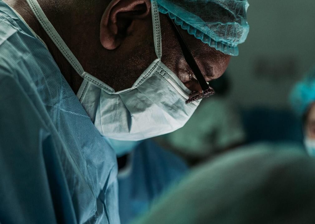 When should I go to the hospital if I think I have COVID-19?